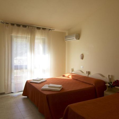 Agriturismo Sa Rocca Iglesias Habitación foto
